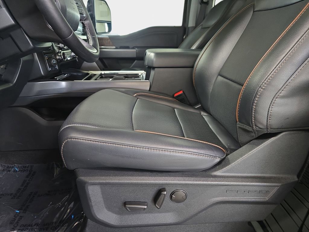 Used 2025 Ford F250 Lariat w/ Lariat Ultimate Package image 28