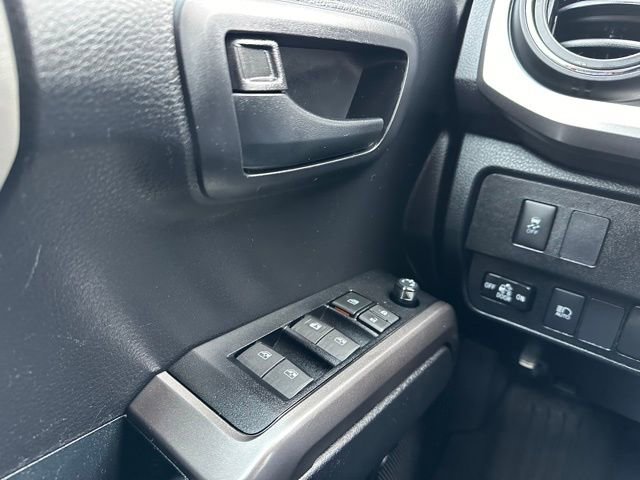 Used 2021 Toyota Tacoma SR5 image 46