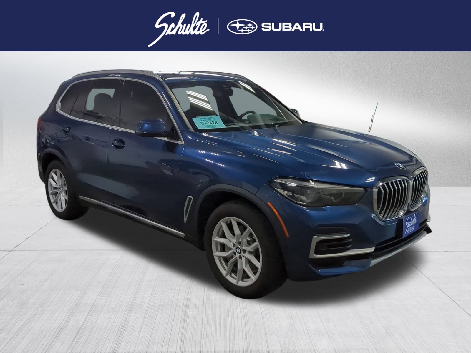 Used 2022 BMW X5 xDrive40i w/ Premium Package image 1
