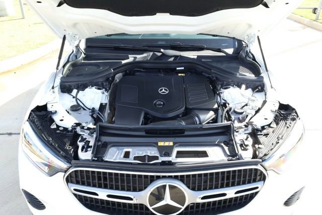 New 2025 Mercedes-Benz GLC 300 image 11