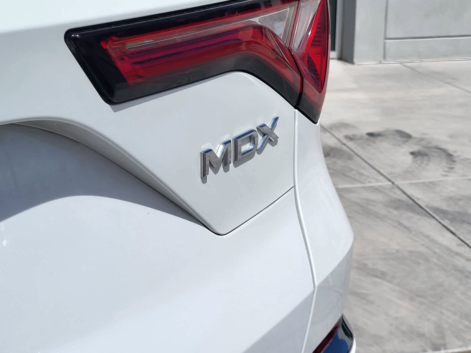 Used 2022 Acura MDX FWD w/ Technology Package image 11