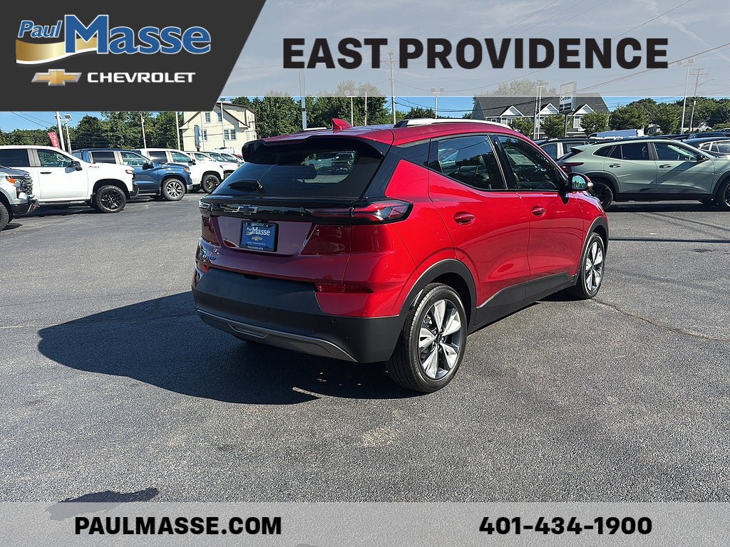 Certified 2023 Chevrolet Bolt EUV LT w/ Convenience Package FWD image 4