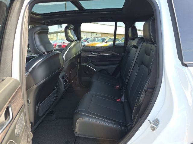 Used 2025 Jeep Grand Cherokee Overland w/ Adv Protech Group III image 38