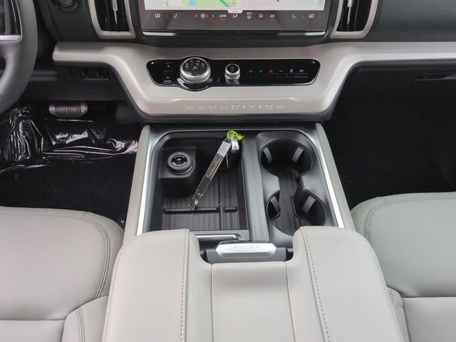 New 2026 Ford Expedition Max Active RWD image 19