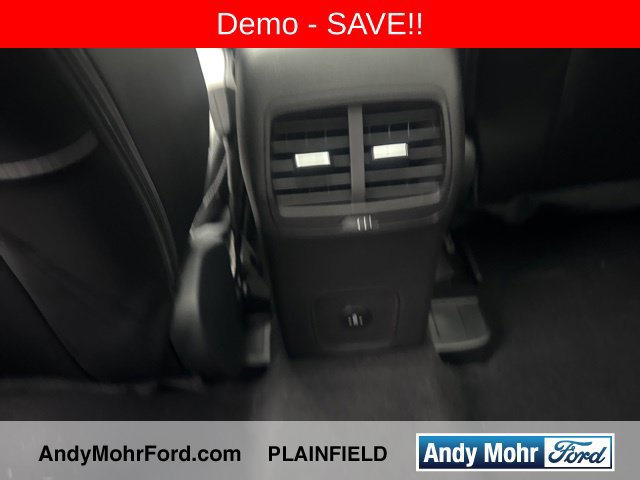 New 2025 Ford Escape SE w/ PHEV Premium Package FWD image 11