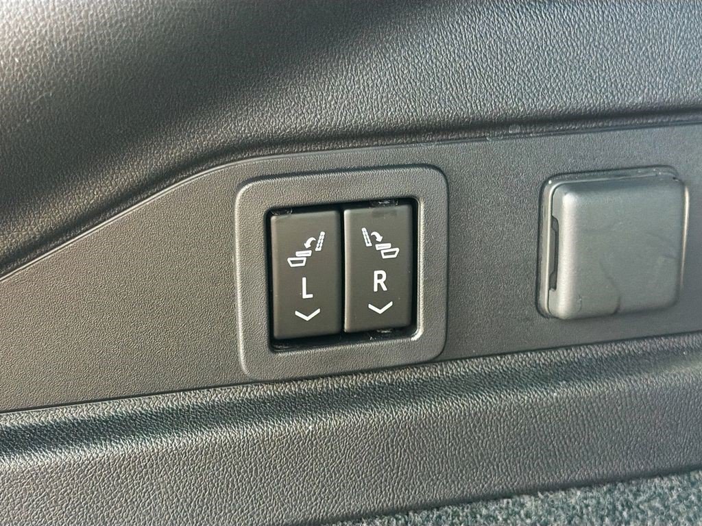Certified 2023 Cadillac Lyriq 2WD image 20