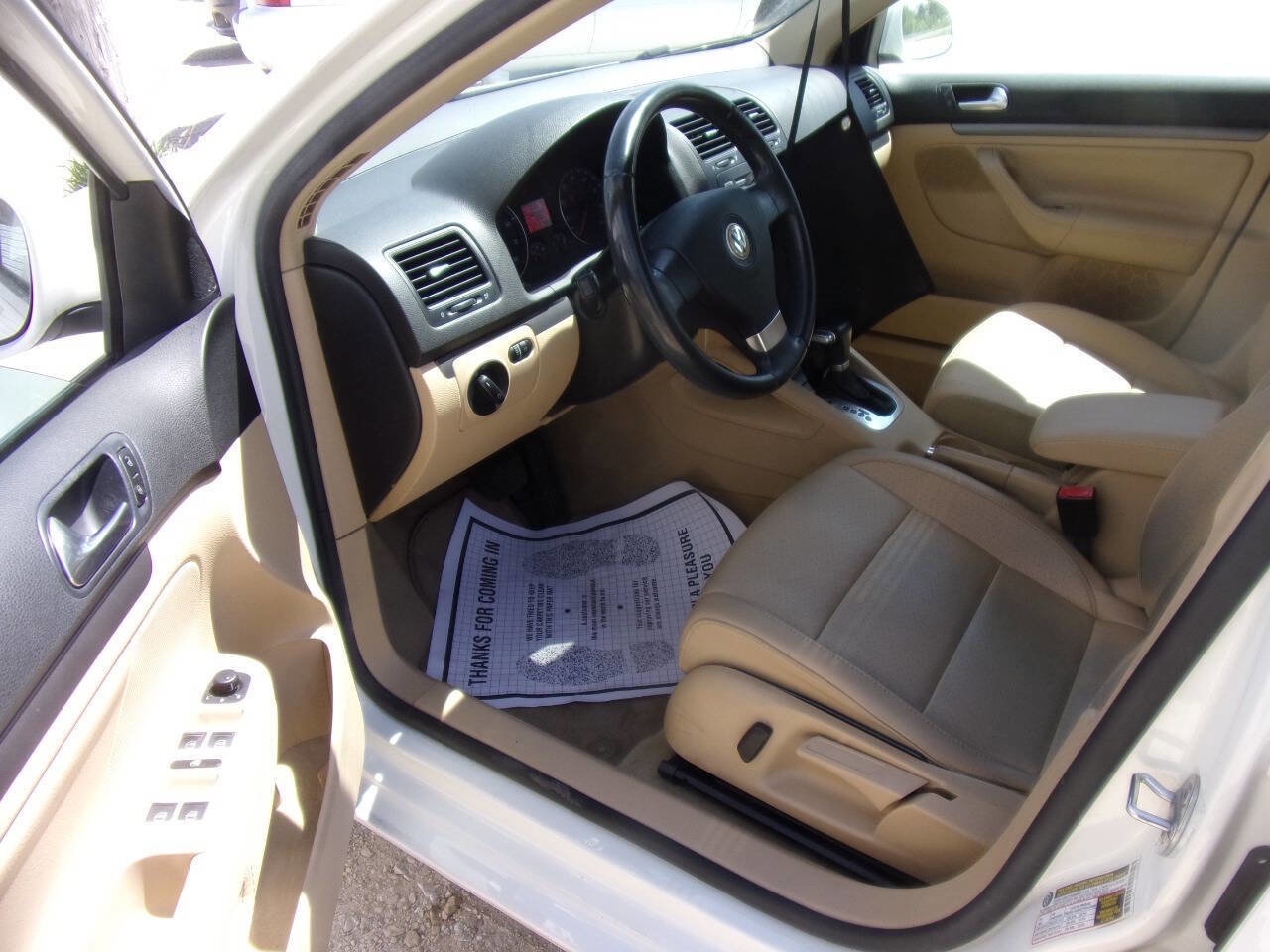 Used 2008 Volkswagen Jetta SEL FWD image 3