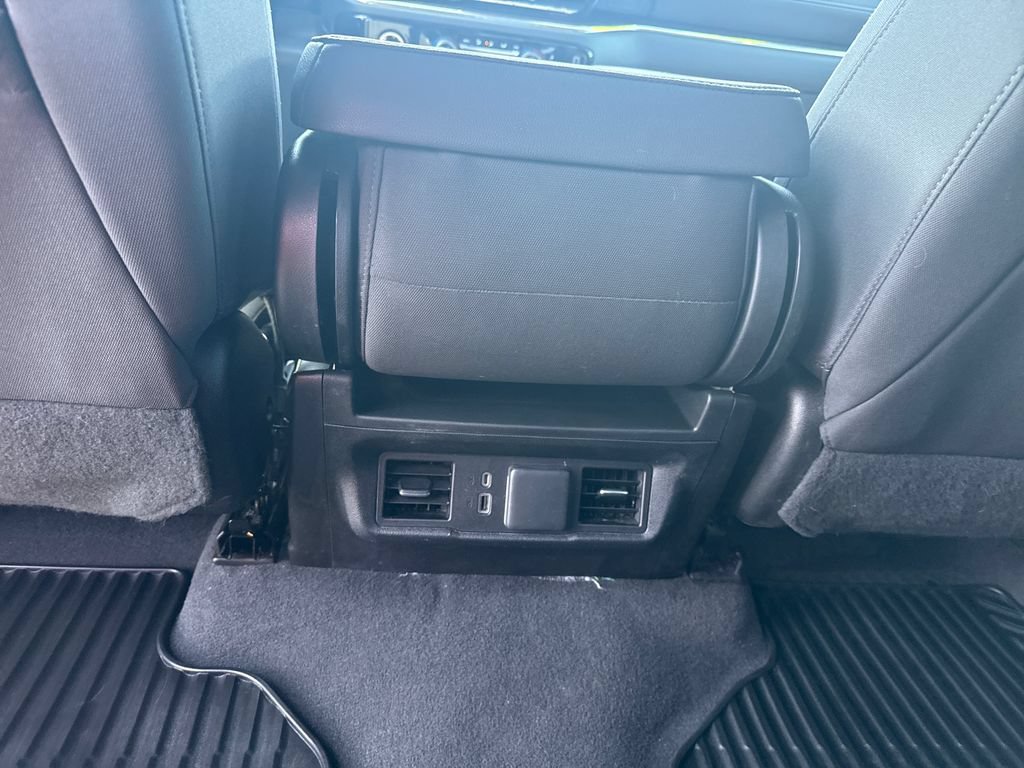 Used 2023 Chevrolet Silverado 1500 LT AWD/4WD image 38