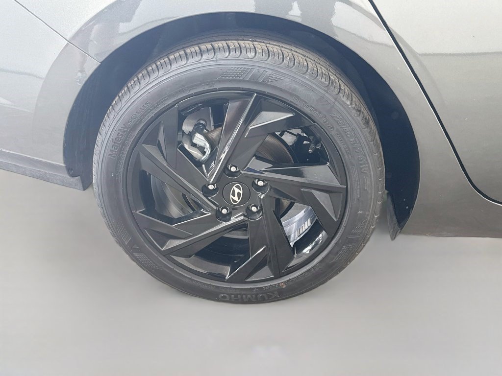 Used 2026 Hyundai Elantra Sport FWD image 32