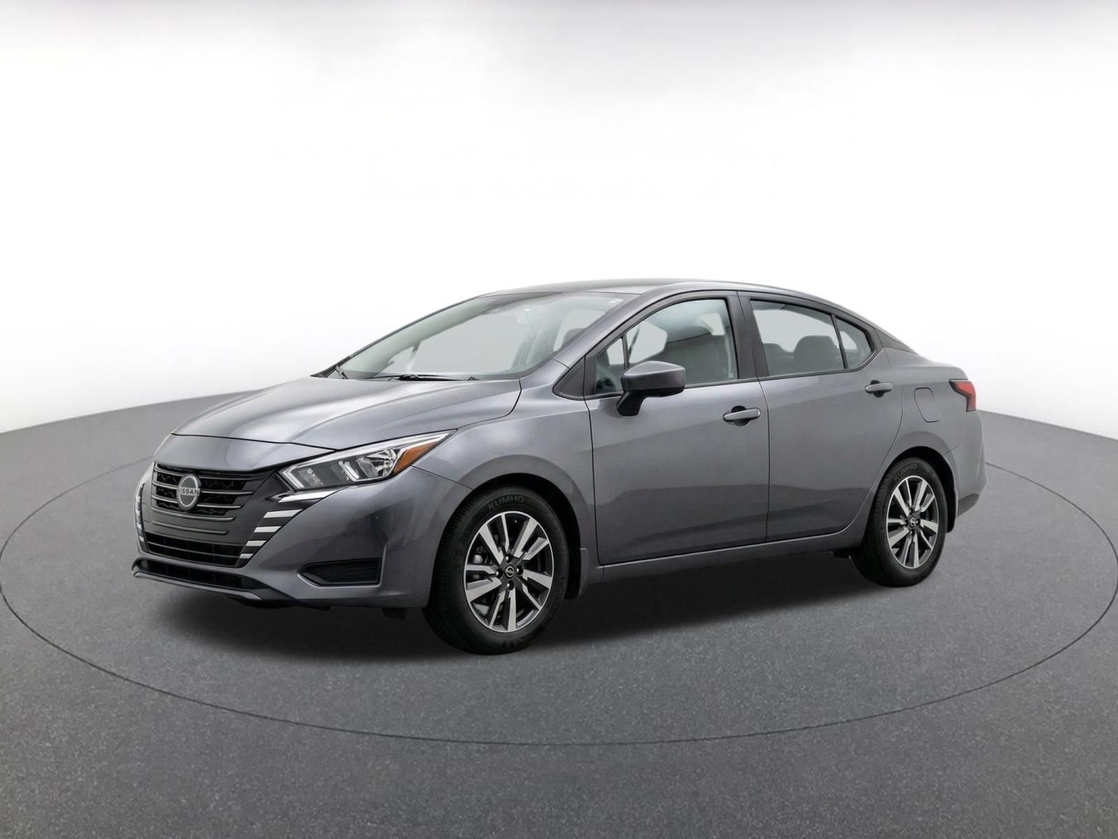 Used 2025 Nissan Versa SV FWD image 2