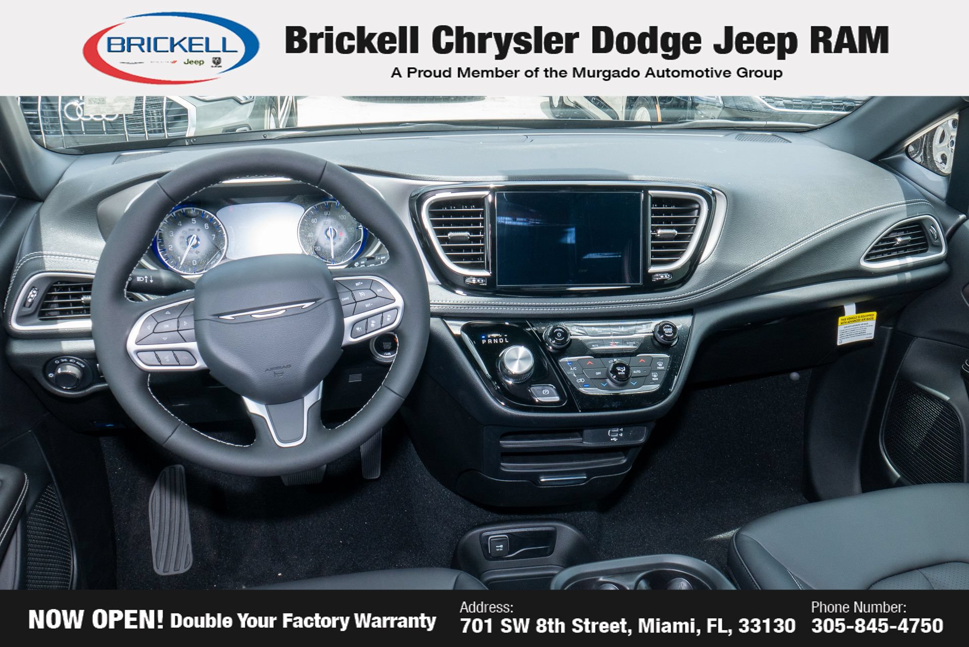 New 2027 Chrysler Pacifica Select FWD image 18