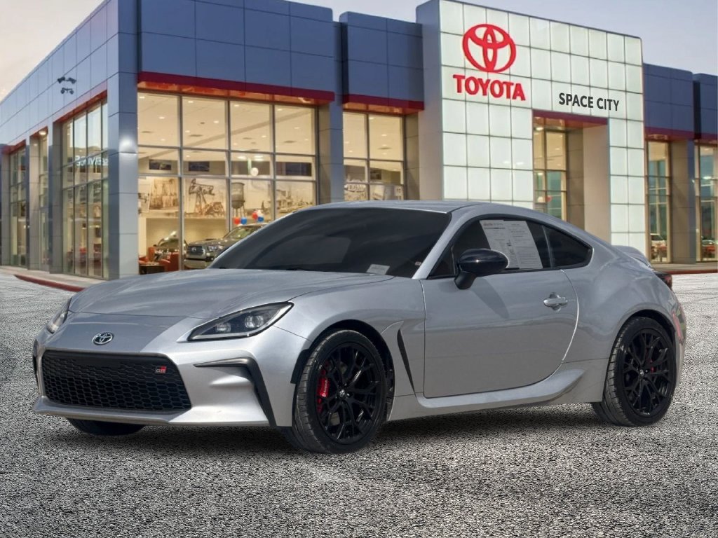 Used 2025 Toyota GR86 Premium w/ Performance Package RWD image 2