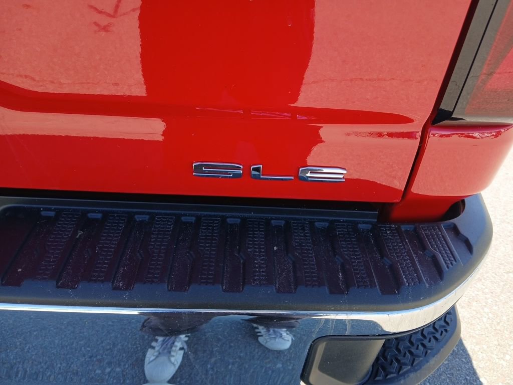 Used 2025 GMC Sierra 3500 SLE image 10
