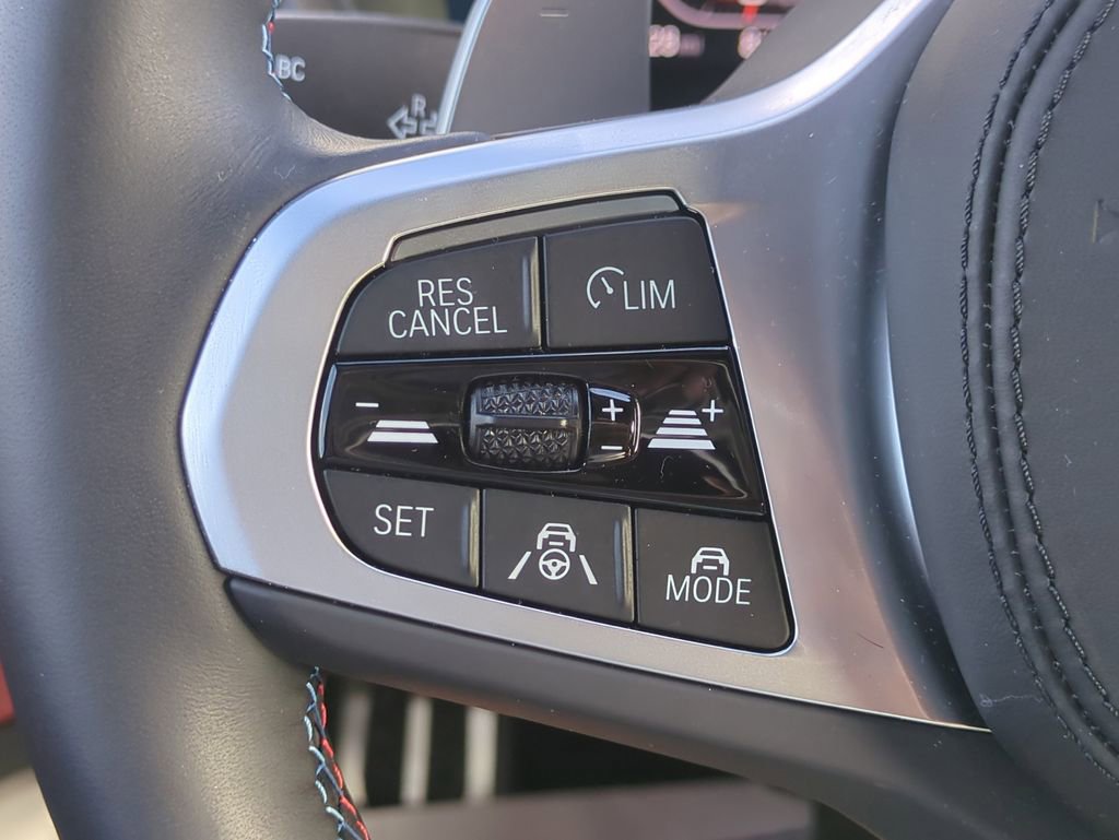 Used 2025 BMW X4 M40i image 28