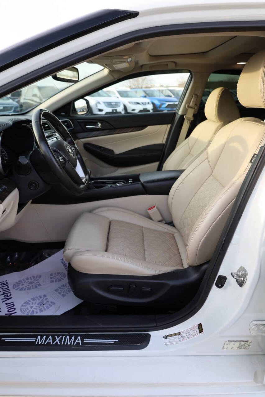 Used 2018 Nissan Maxima Platinum image 12