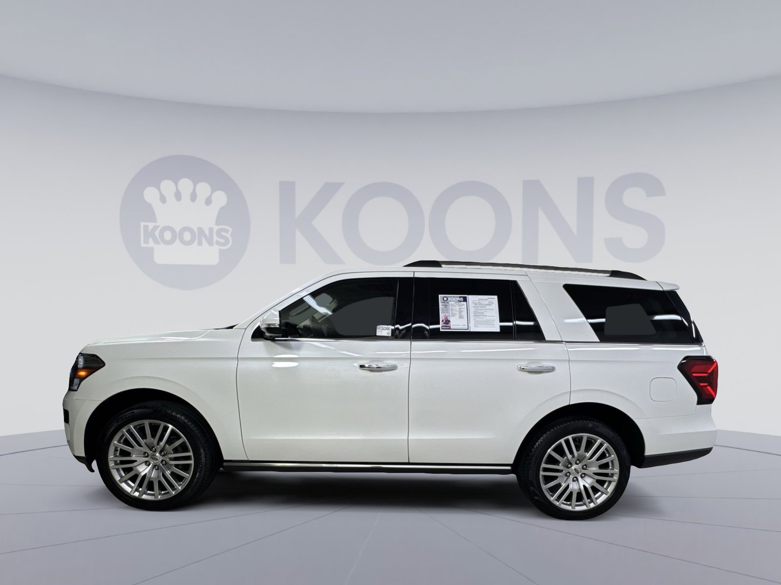 Used 2024 Ford Expedition Limited image 8