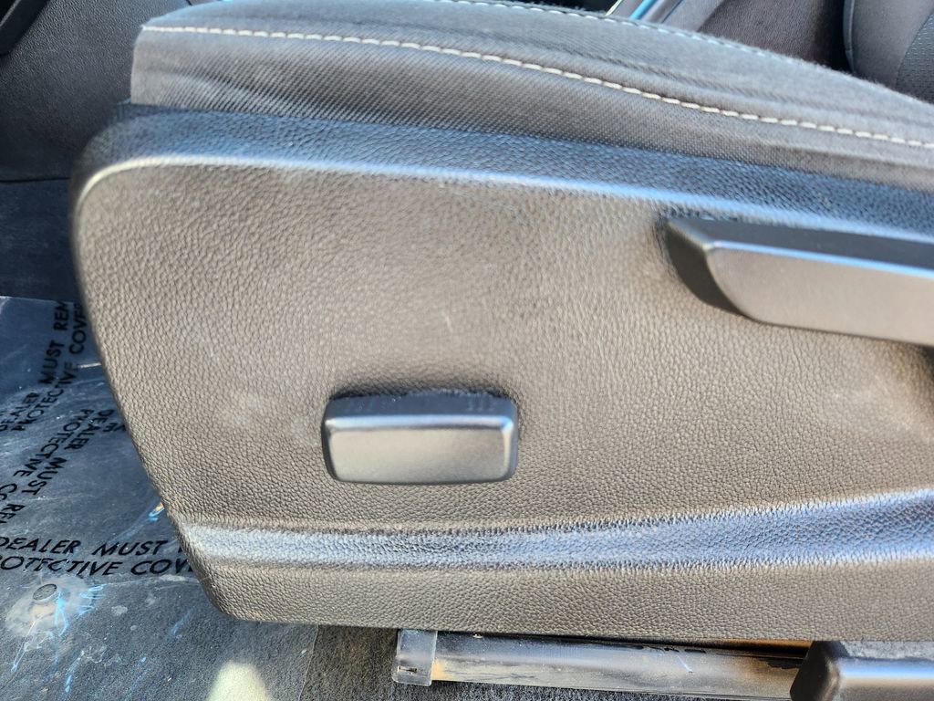 Used 2021 Chevrolet Colorado LT image 14