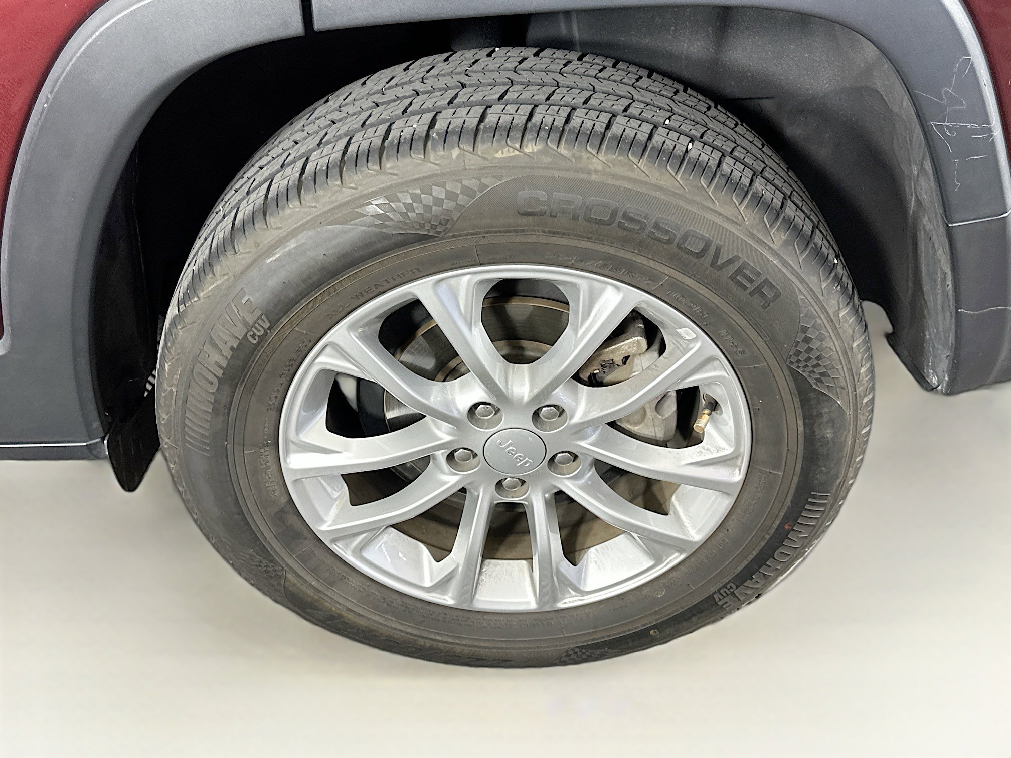 Used 2019 Jeep Cherokee Latitude w/ Popular Appearance Group FWD image 11
