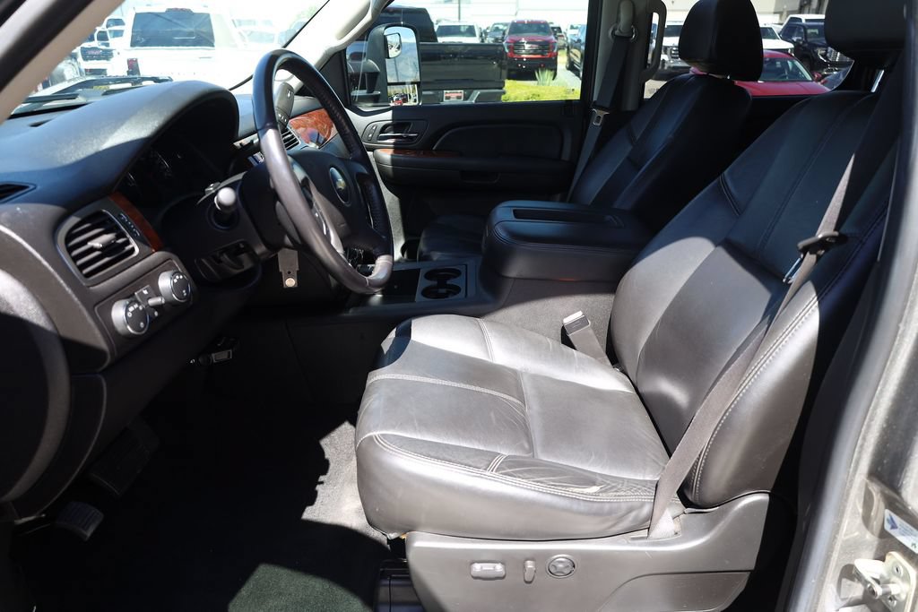 Used 2007 Chevrolet Silverado 2500 LTZ w/ Safety Package AWD/4WD image 11