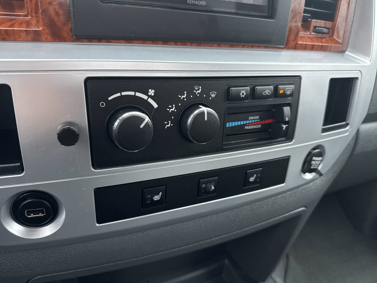 Used 2007 Dodge Ram 3500 Truck Laramie w/ Trailer Tow Group image 32