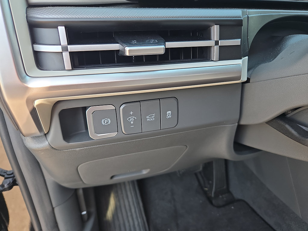 Certified 2026 Hyundai Santa Fe SEL FWD image 19