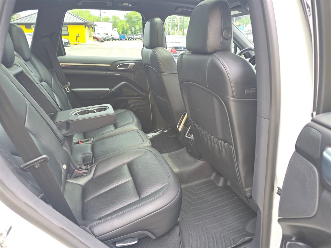 Used 2018 Porsche Cayenne S Platinum AWD/4WD image 20