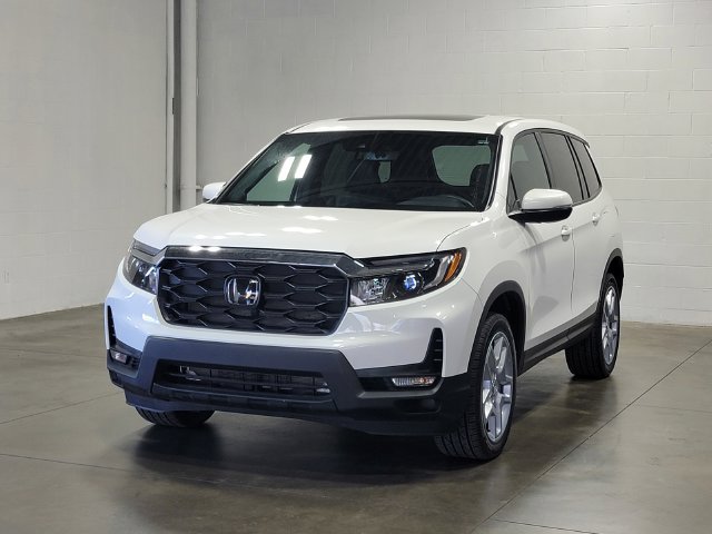 Used 2024 Honda Passport EX-L image 2
