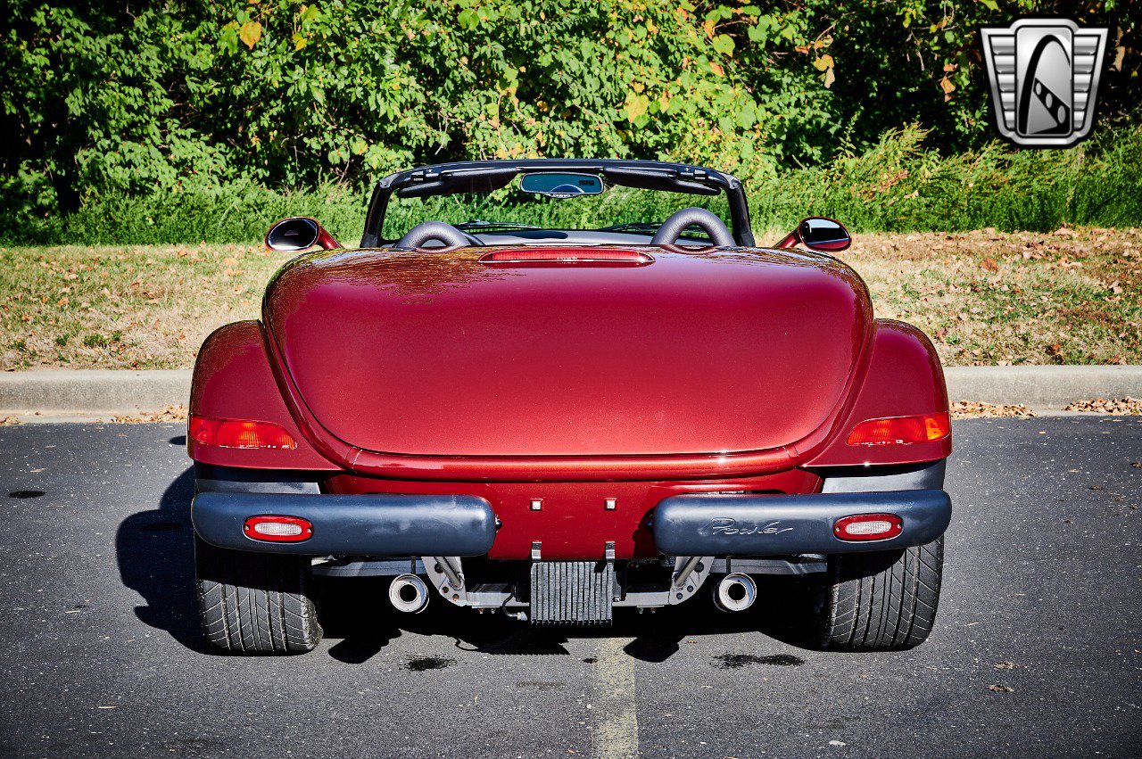 Used 2002 Chrysler Prowler image 5