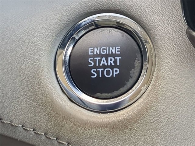 Certified 2022 Toyota Highlander XLE image 28