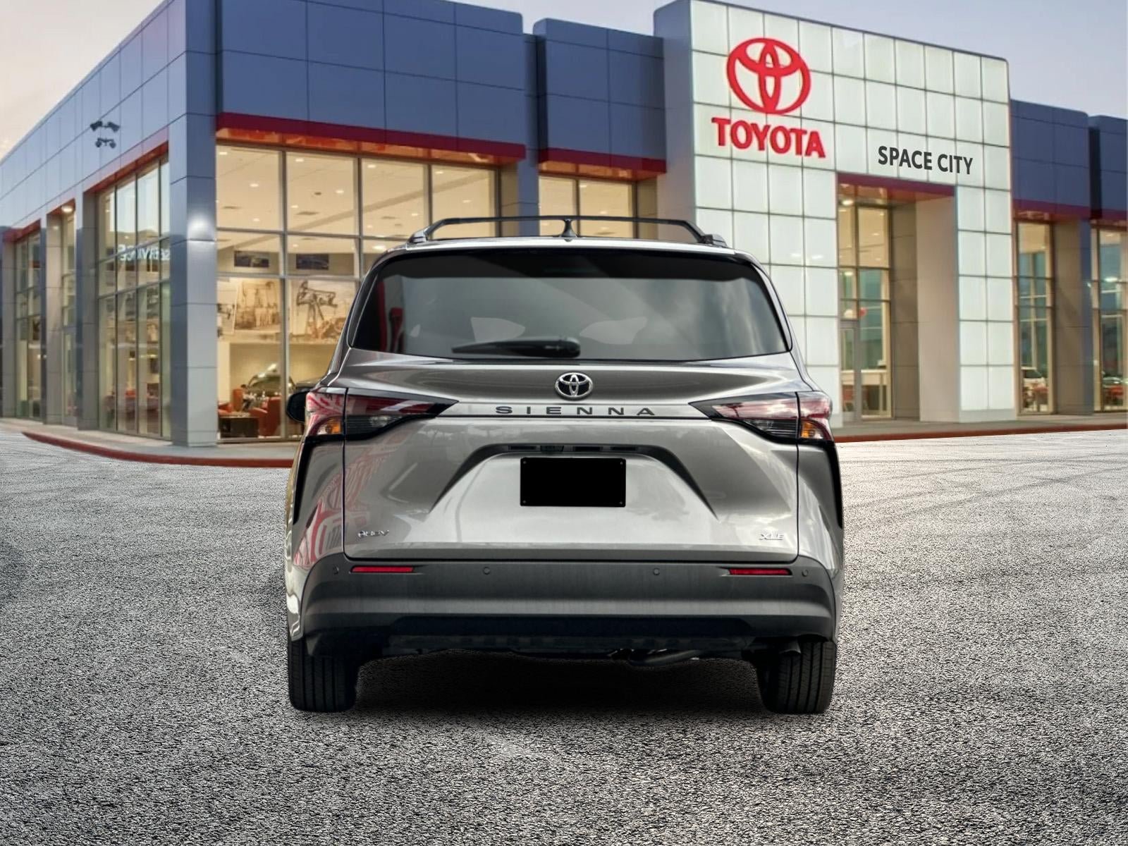 New 2026 Toyota Sienna XLE FWD image 5