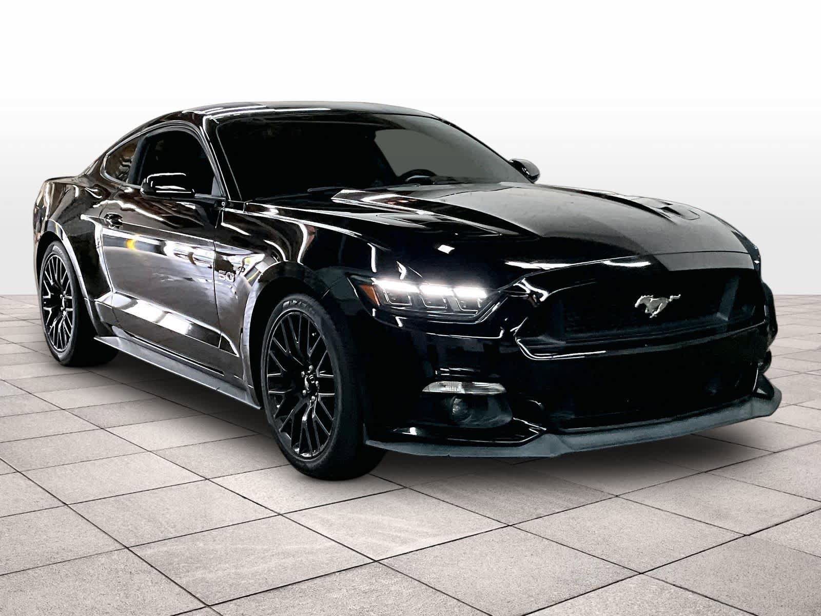 Used 2017 Ford Mustang GT w/ GT Performance Package RWD image 2