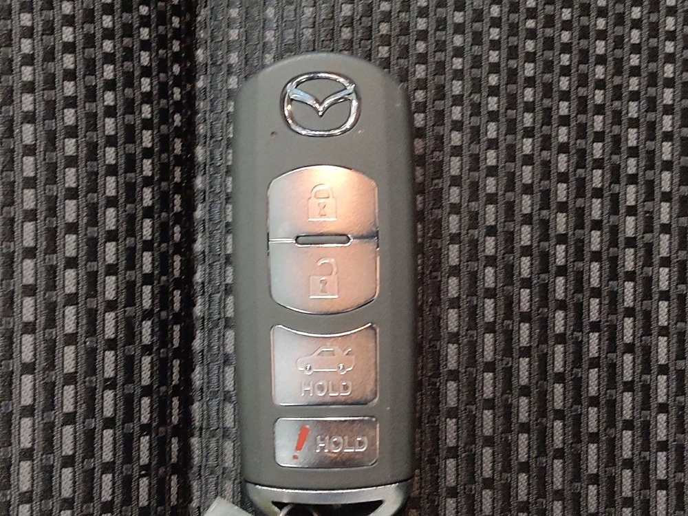 Used 2013 MAZDA MAZDA3 i Touring image 32