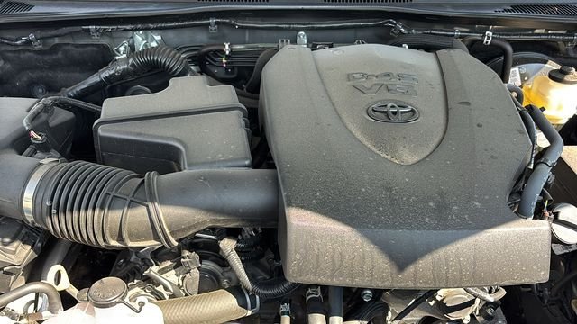 Used 2023 Toyota Tacoma SR5 AWD/4WD image 30