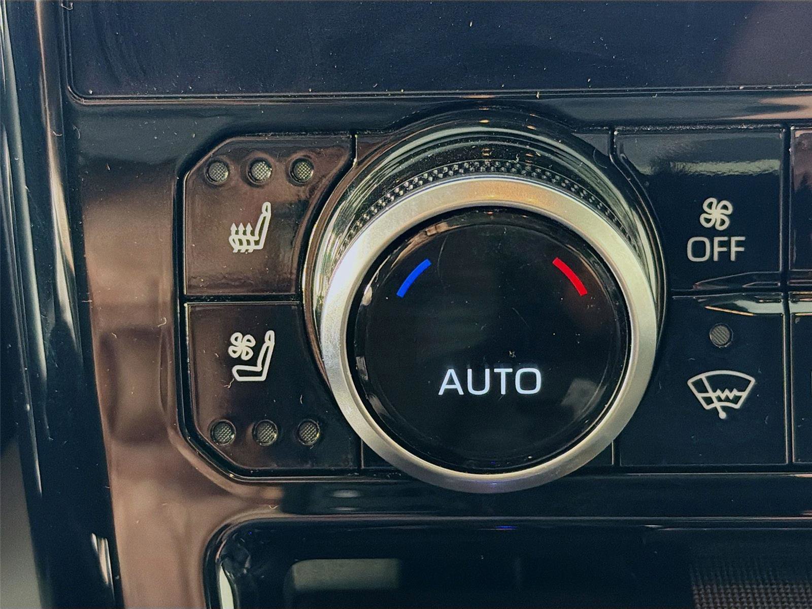 Used 2023 Toyota Highlander Limited image 21