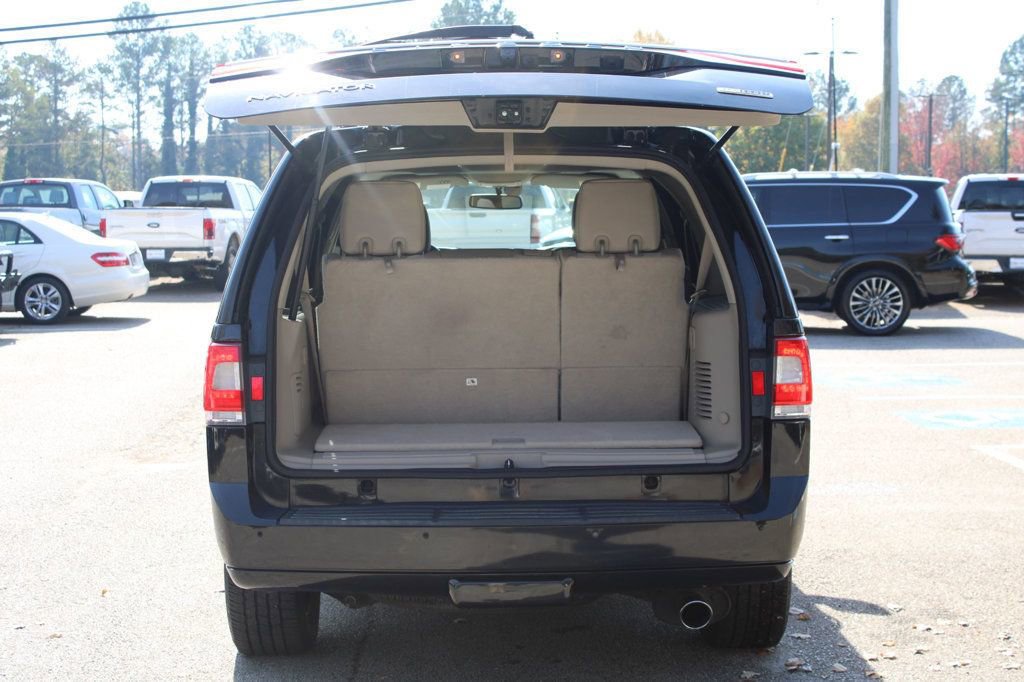 Used 2015 Lincoln Navigator 2WD image 7