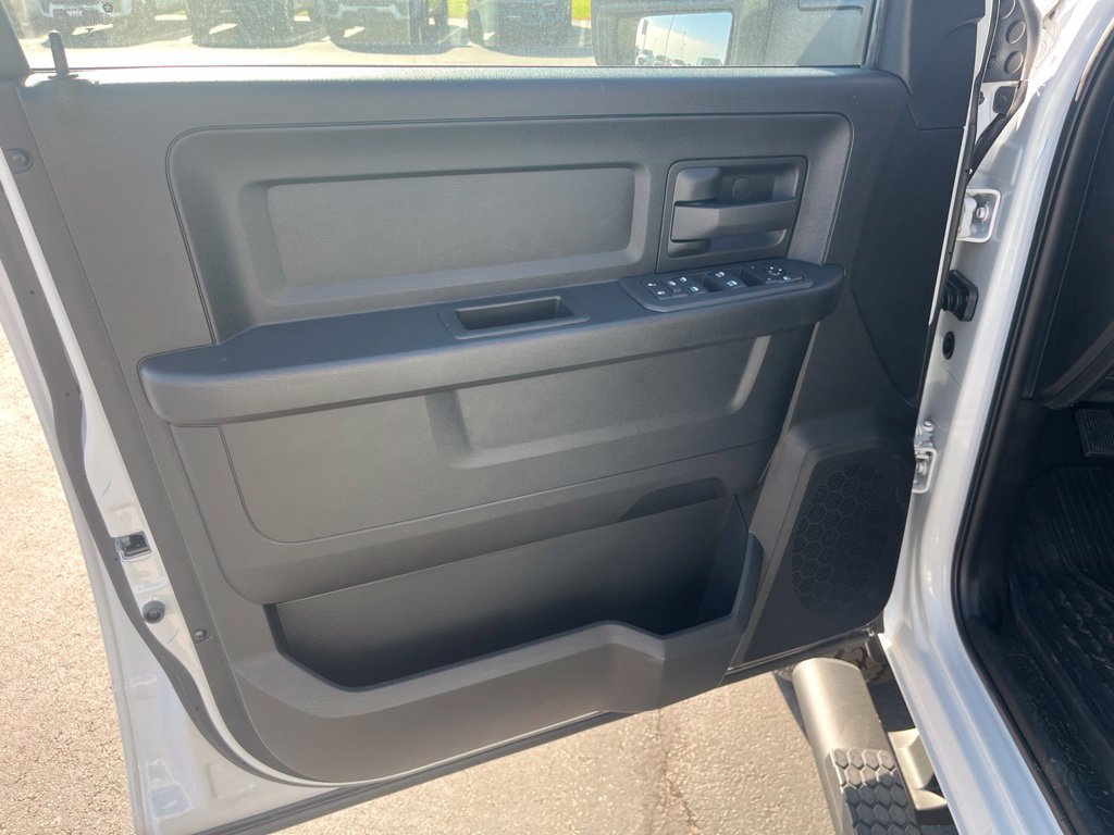 New 2026 RAM 3500 Tradesman AWD/4WD image 9