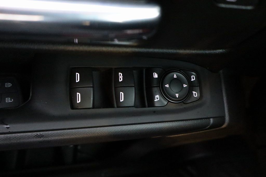 Used 2025 Chevrolet Silverado 2500 Custom w/ Custom Value Package image 18