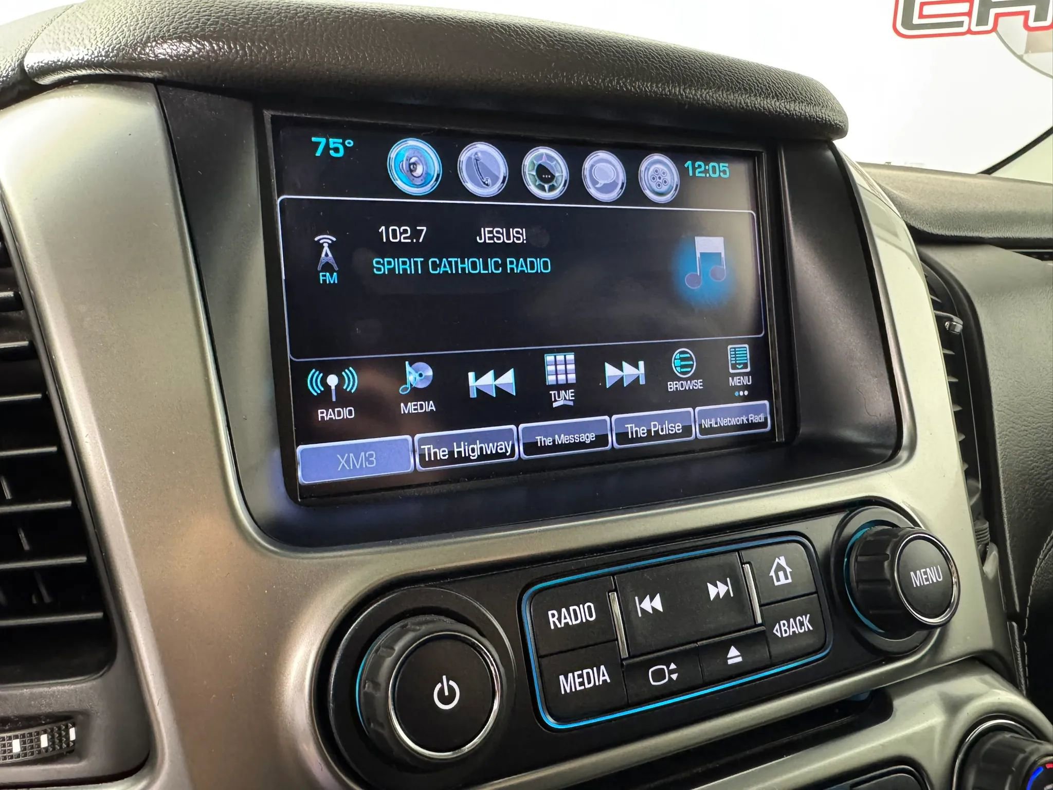 Used 2016 Chevrolet Suburban LT AWD/4WD image 16