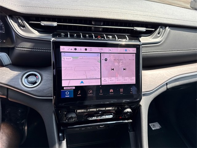 New 2025 Jeep Grand Cherokee Limited w/ Black Appearance Package image 21