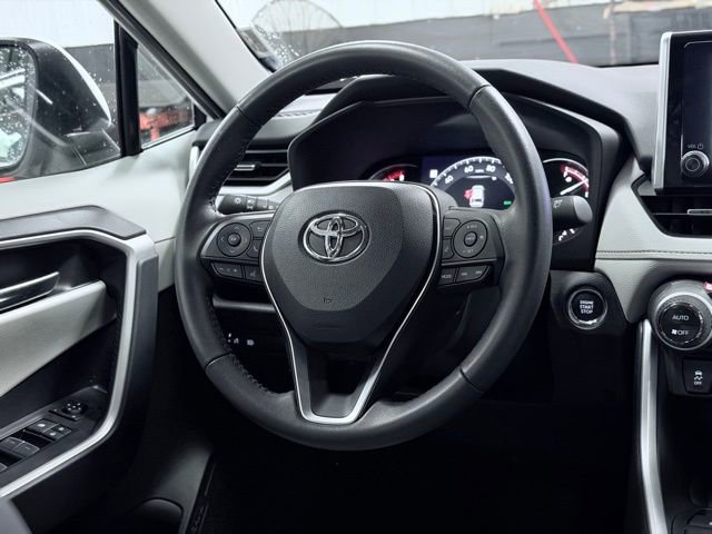 Used 2024 Toyota RAV4 XLE Premium FWD image 25