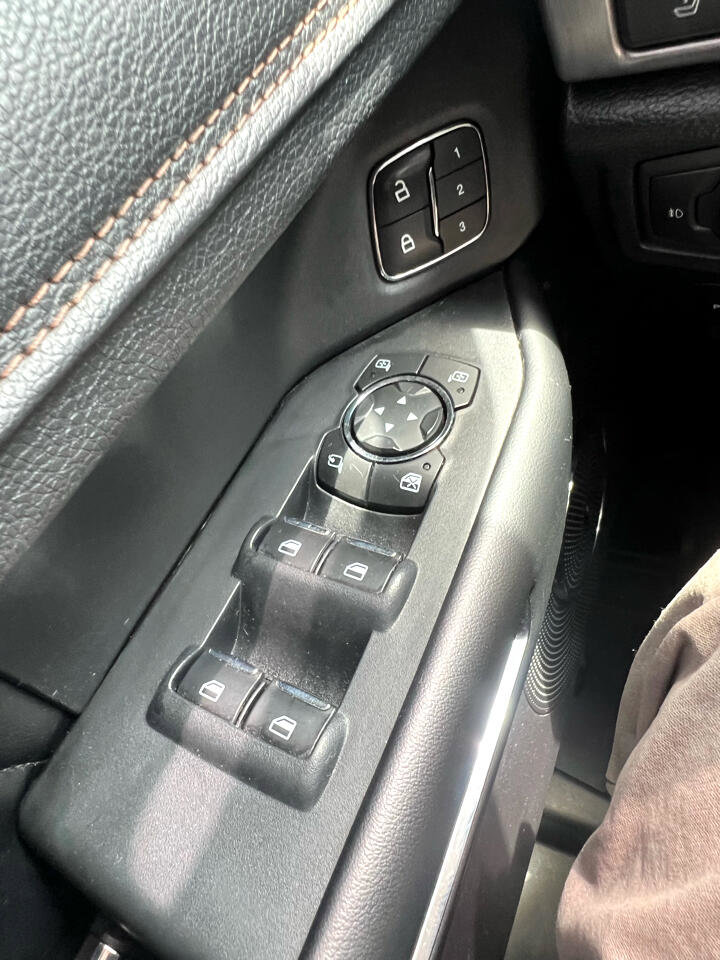 Used 2019 Ford Expedition Max Platinum image 26