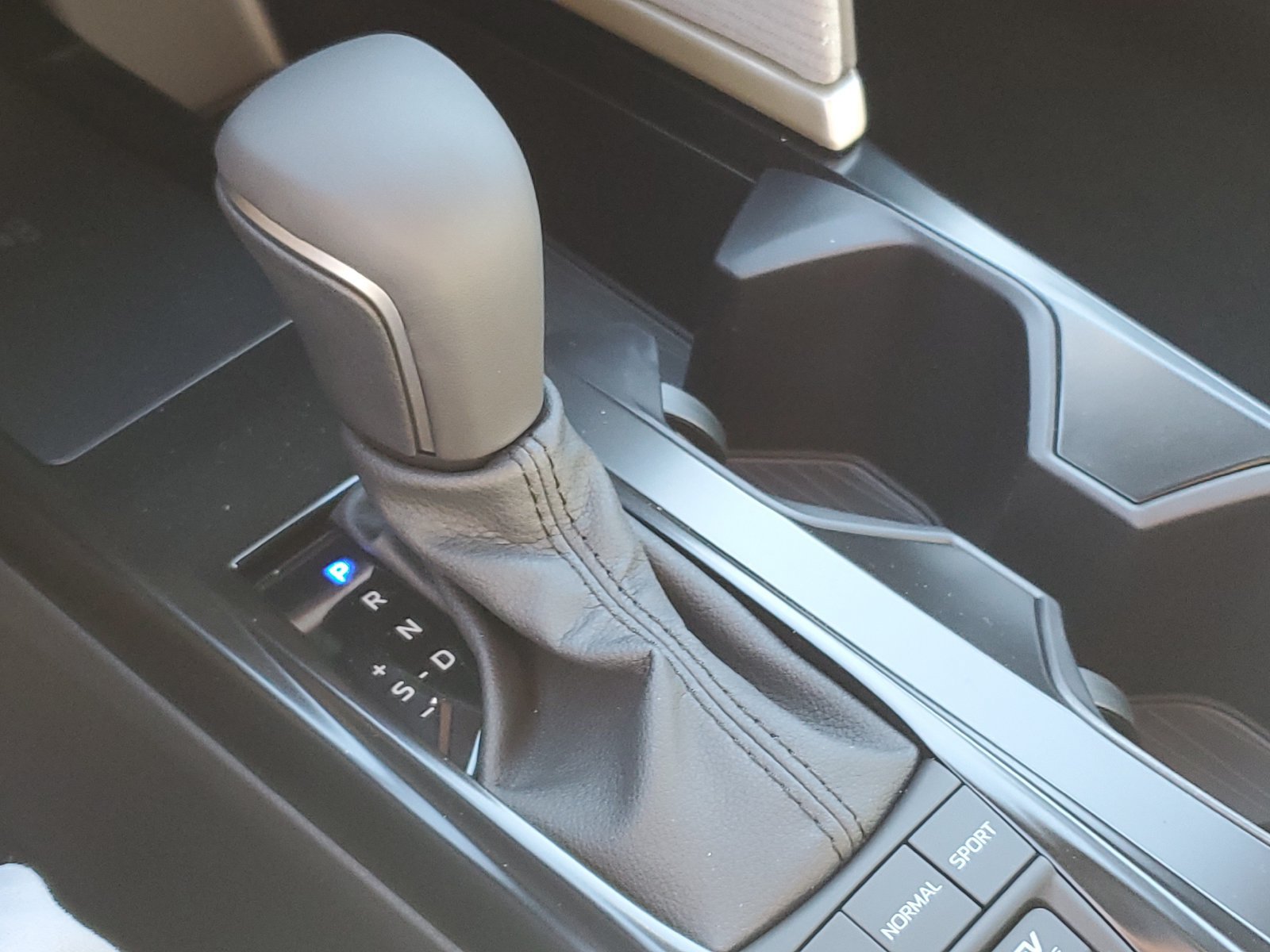 New 2026 Toyota Camry SE w/ Convenience Package FWD image 30