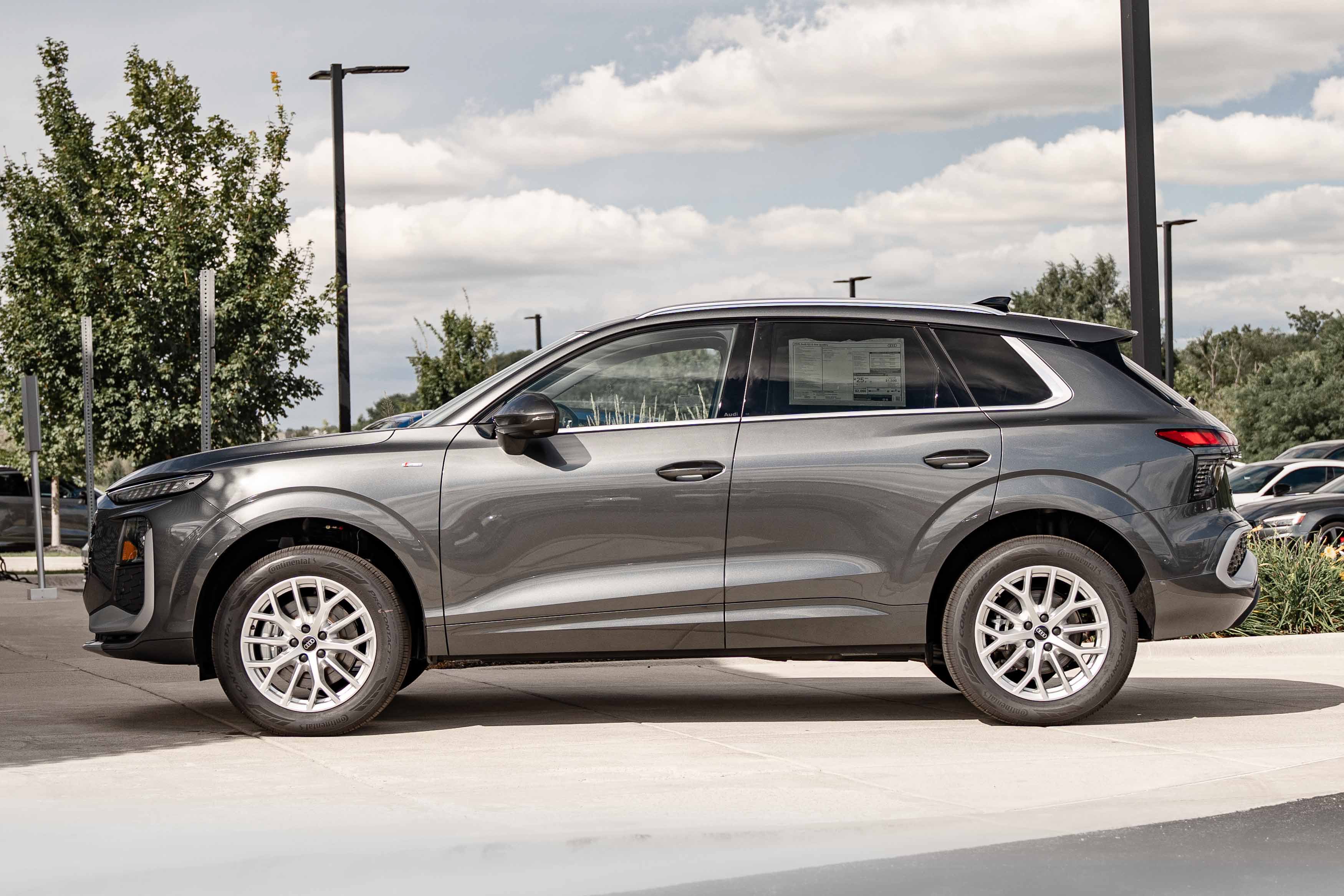 New 2026 Audi Q3 quattro 2.0T AWD/4WD image 6