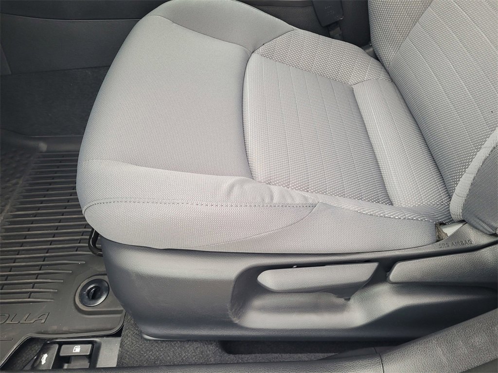 New 2026 Toyota Corolla SE image 12