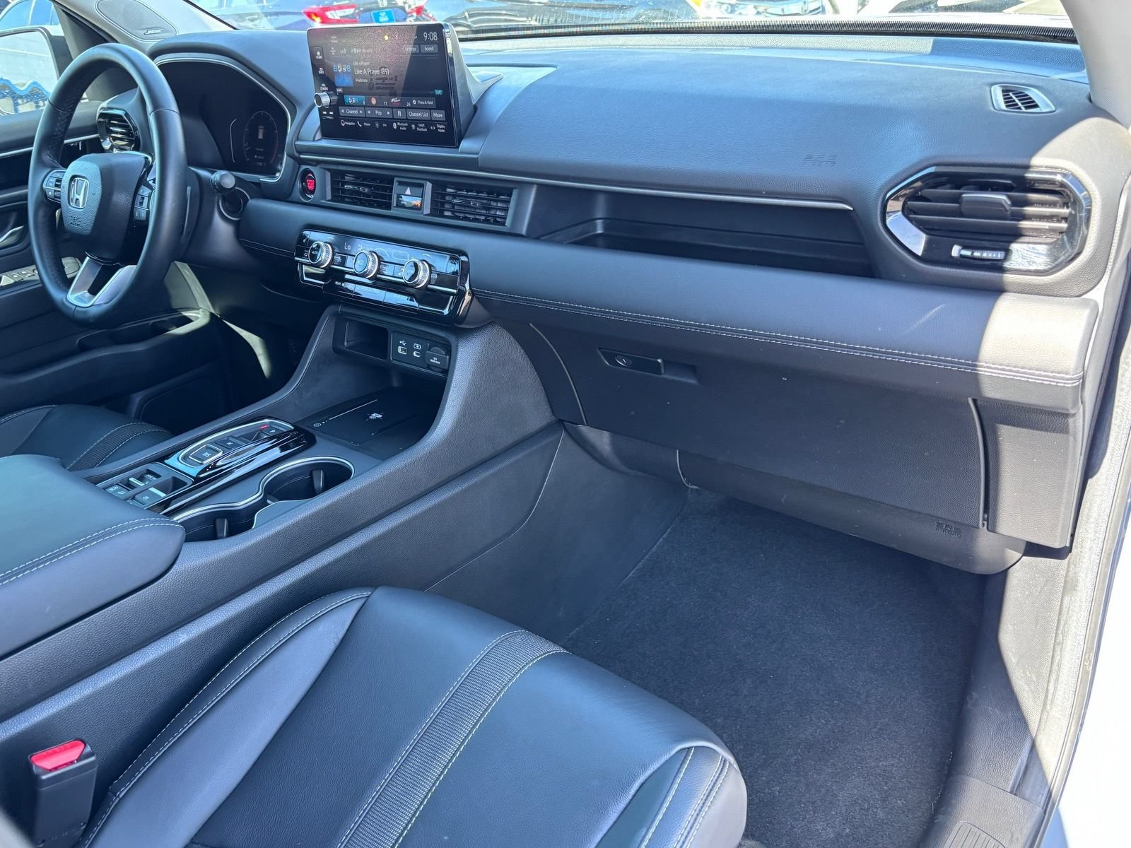 Certified 2025 Honda Pilot Touring image 13