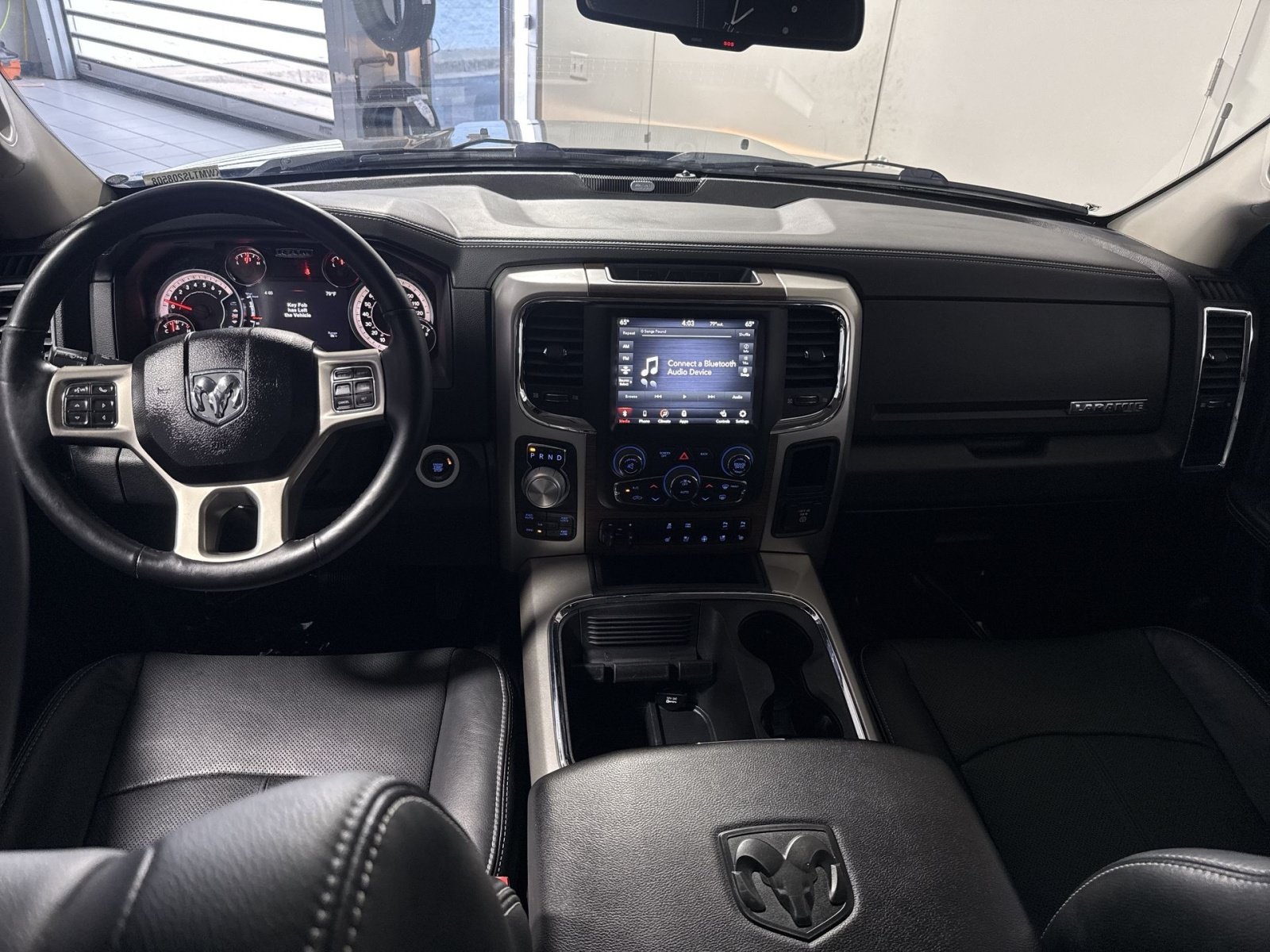 Used 2018 RAM 1500 Laramie w/ Convenience Group AWD/4WD image 30