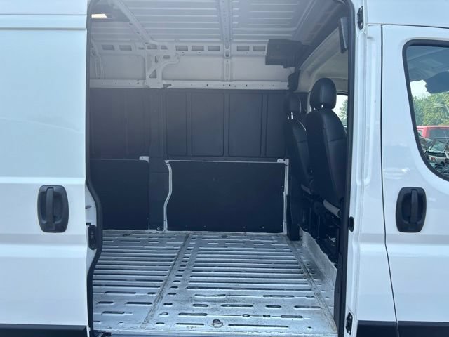 Used 2024 RAM ProMaster 2500 w/ Convenience Group FWD image 24