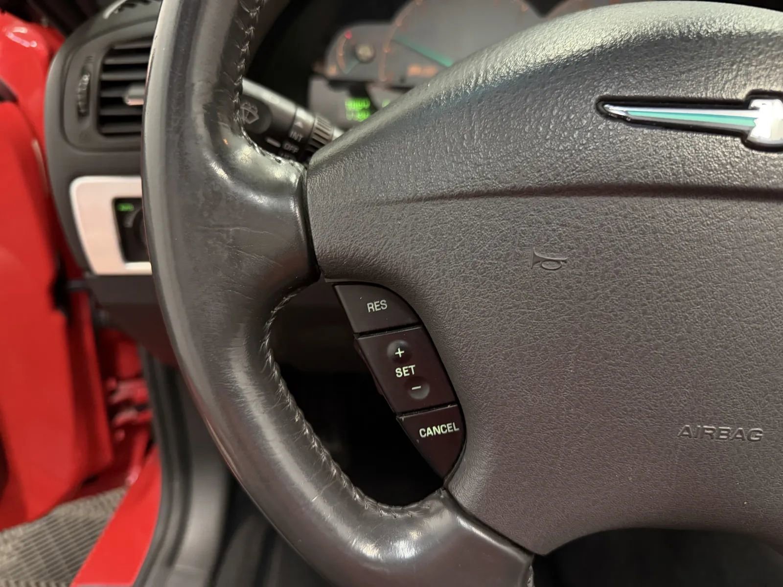 Used 2002 Ford Thunderbird image 24