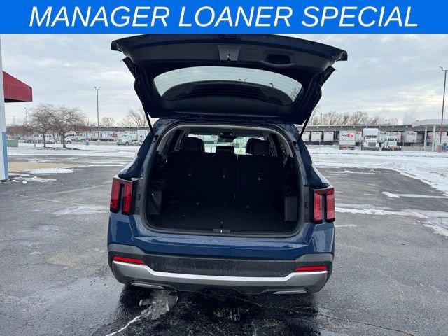 New 2025 Kia Sorento S image 11