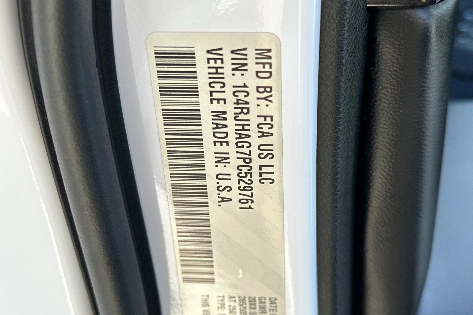 Used 2023 Jeep Grand Cherokee Altitude AWD/4WD image 39